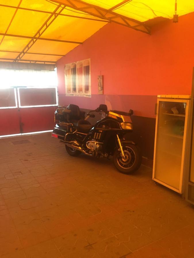 Casa Roz Hostel Cluj-Napoca Buitenkant foto