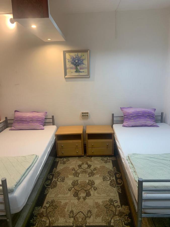 Casa Roz Hostel Cluj-Napoca Buitenkant foto