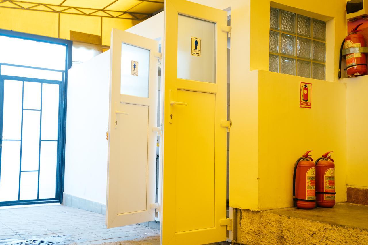 Casa Roz Hostel Cluj-Napoca Buitenkant foto