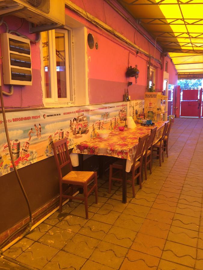 Casa Roz Hostel Cluj-Napoca Buitenkant foto